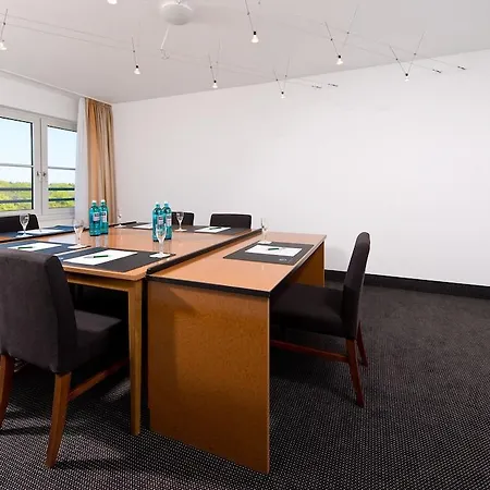 Achat Frankfurt Airport 3* Ланген