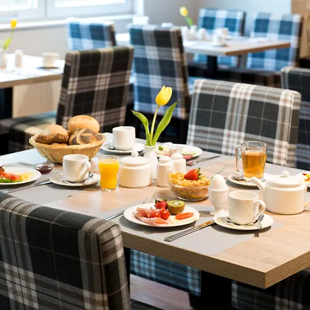 Achat Frankfurt Airport Отель 3*