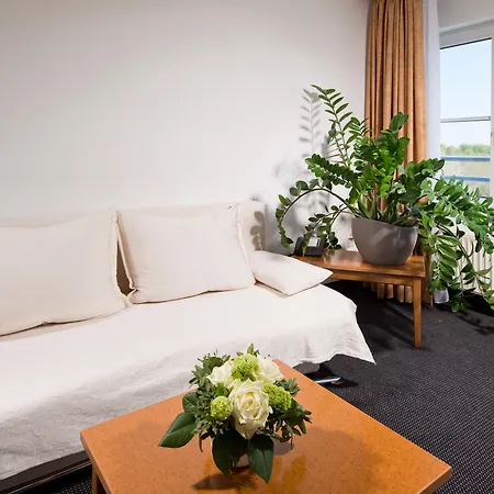 Coffee Fellows Frankfurt Airport-langen Отель 3*