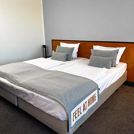 Coffee Fellows Frankfurt Airport-langen Отель 3*