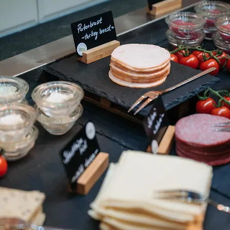 Отель Coffee Fellows Frankfurt Airport-langen