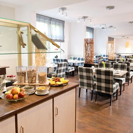 Отель Coffee Fellows Frankfurt Airport-langen