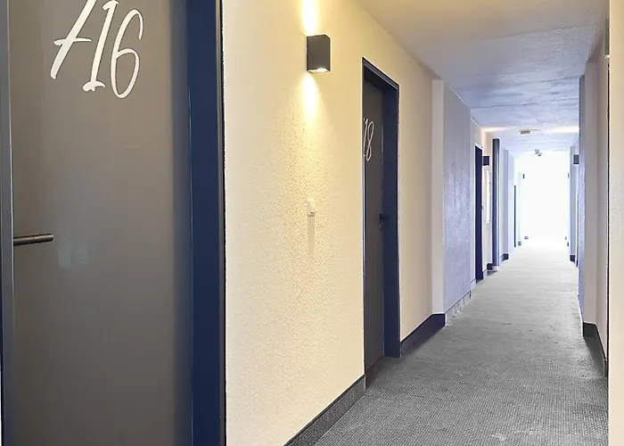 מלון Coffee Fellows Frankfurt Airport-langen 3*